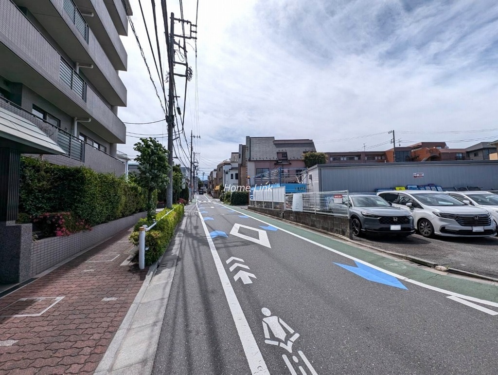 コスモ小竹向原　南西側 前面道路
